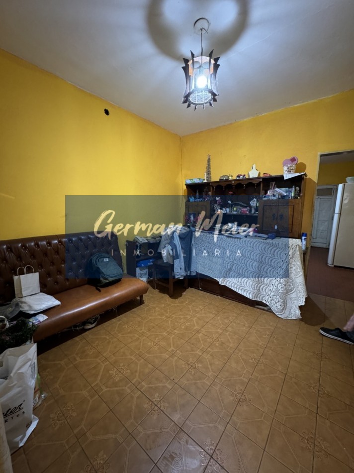 EN VENTA CASA A ACONDICIONAR ZONA AV. DON BOSCO Y RONDEAU