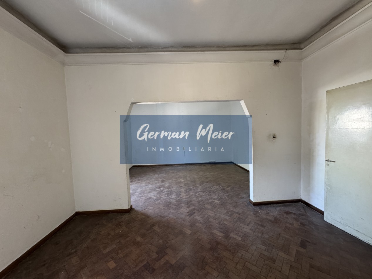  VENTA | Departamento en calle Pellegrini y Montevideo