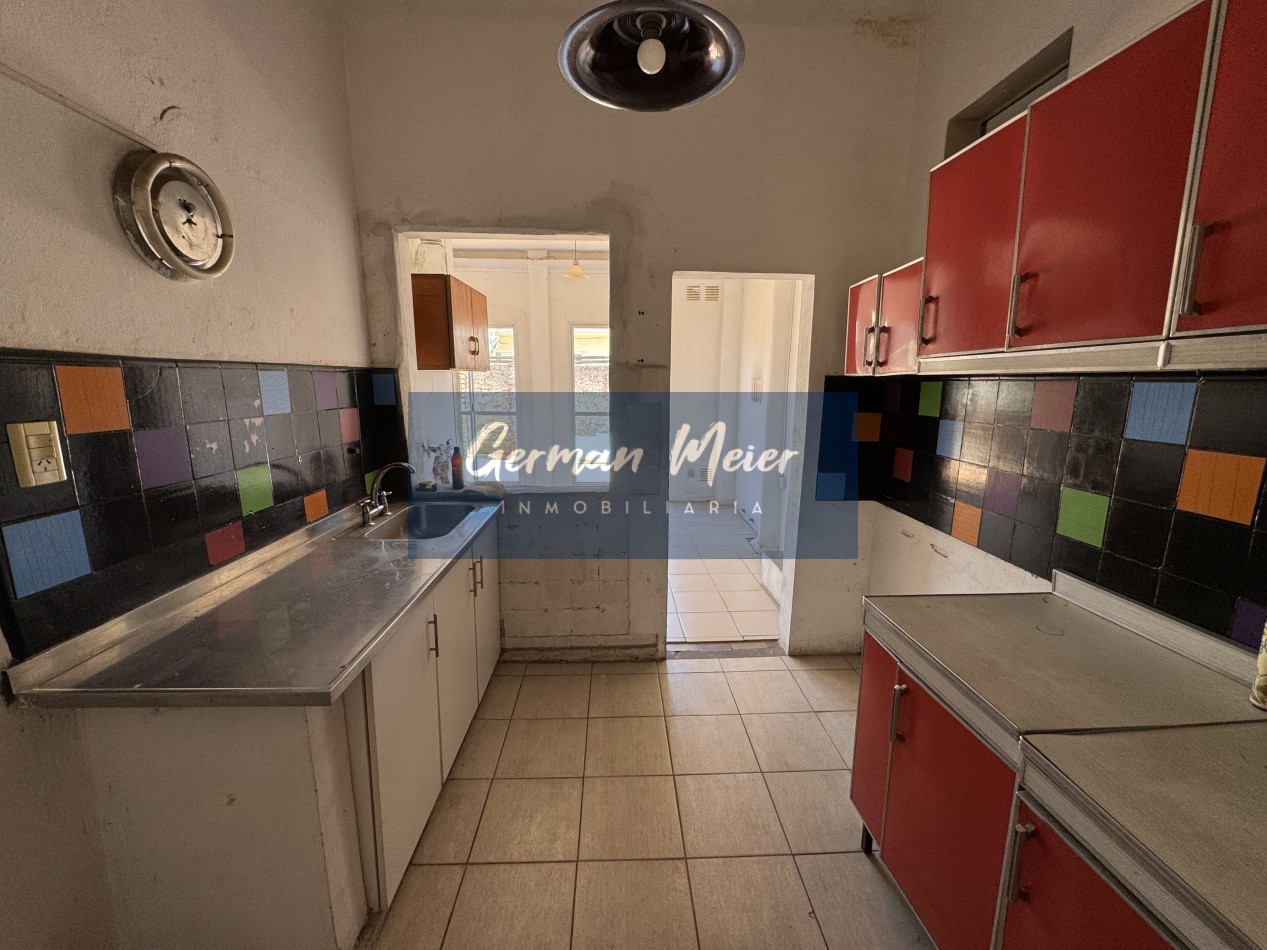  VENTA | Departamento en calle Pellegrini y Montevideo