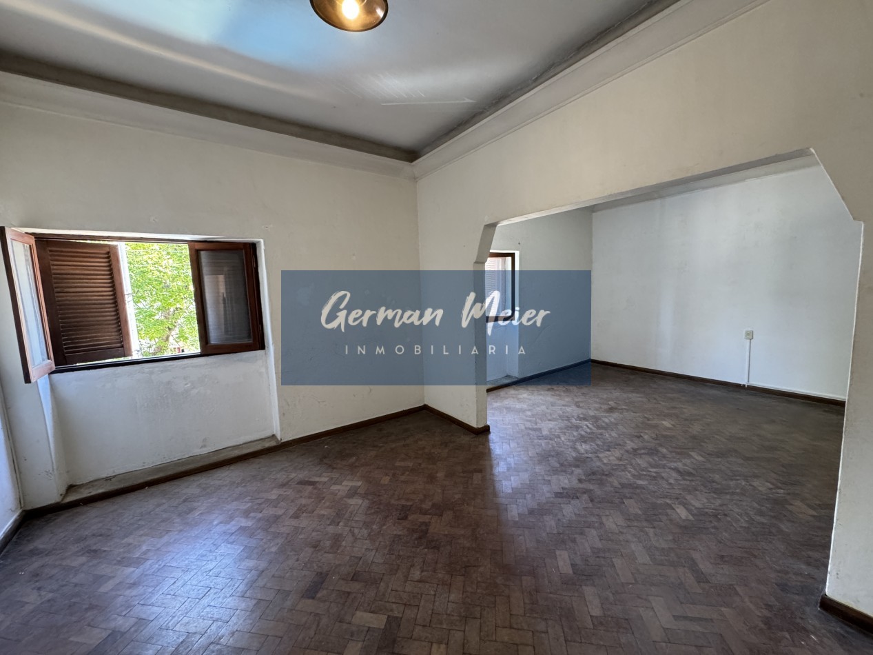  VENTA | Departamento en calle Pellegrini y Montevideo