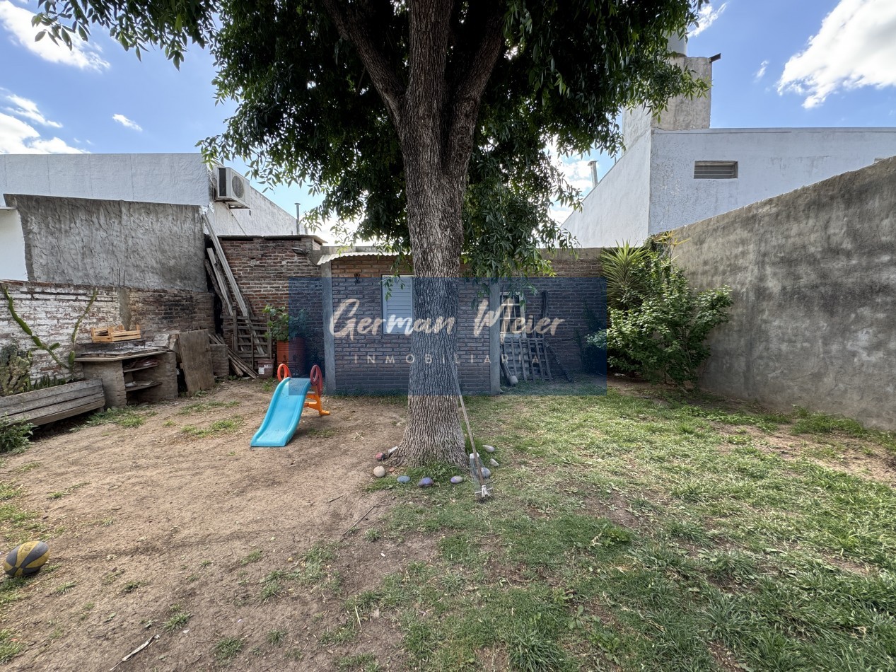 VENDO CASA SOBRE GDOR CRESPO Y ALTE. BROWN