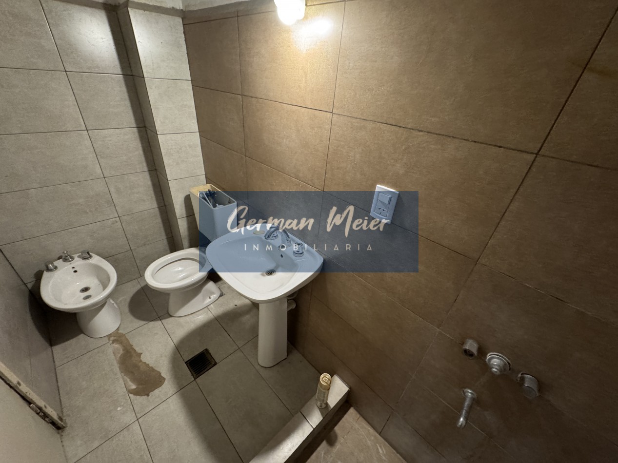  VENTA | Departamento en calle Pellegrini y Montevideo