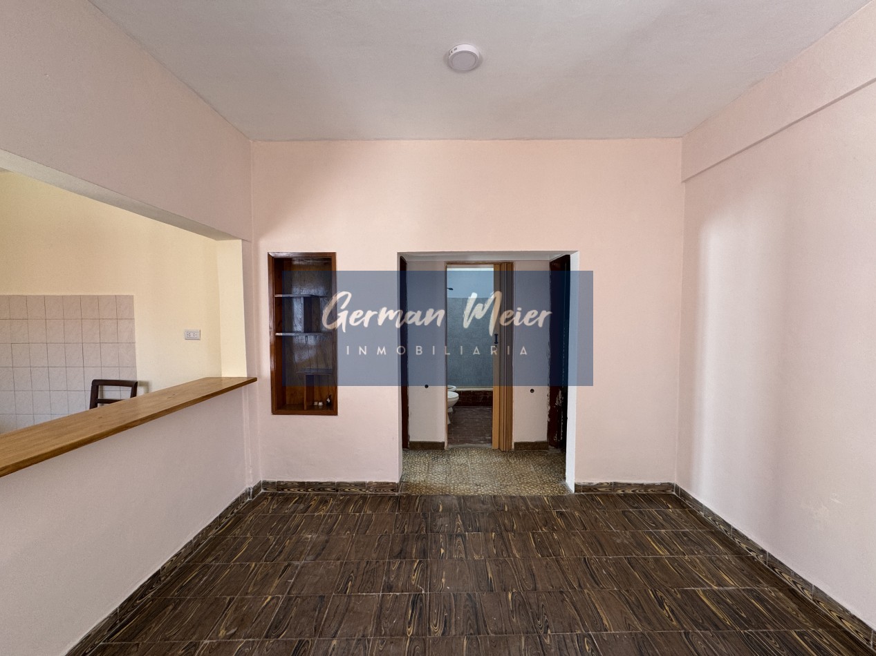 VENDO INMUEBLE ZONA DON BOSCO Y DIAZ VELEZ (DOS CASAS EN UNA)