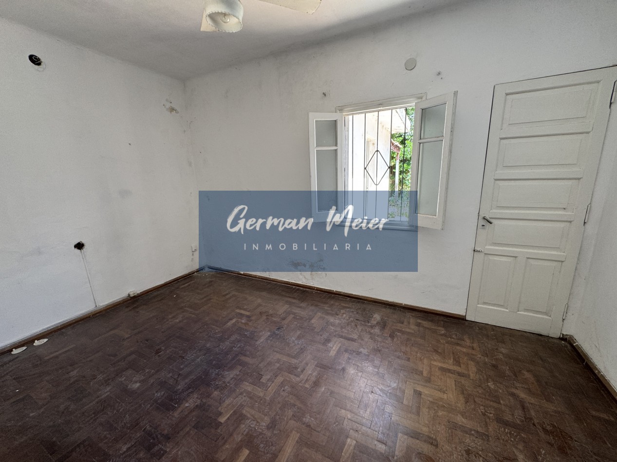 VENDO CASA CENTRICA EN PARANA - DOS CASAS EN UNA CON COCHERA