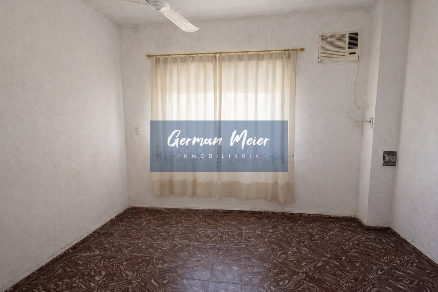 SE VENDE CASA A MEDIA CUADRA DE AV. ALMAFUERTE