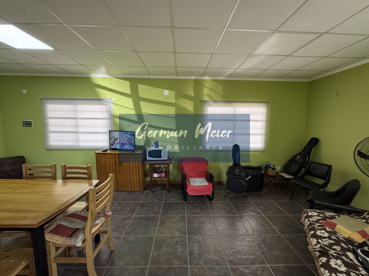 SE VENDE CASA CON AMPLIO TERRENO