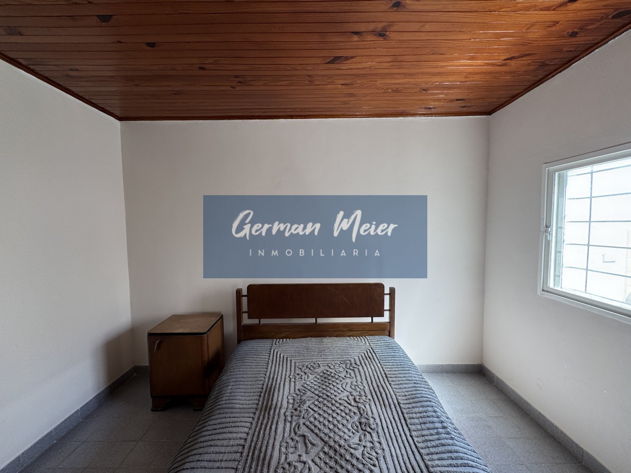 VENDO INMUEBLE ZONA DON BOSCO Y DIAZ VELEZ (DOS CASAS EN UNA)