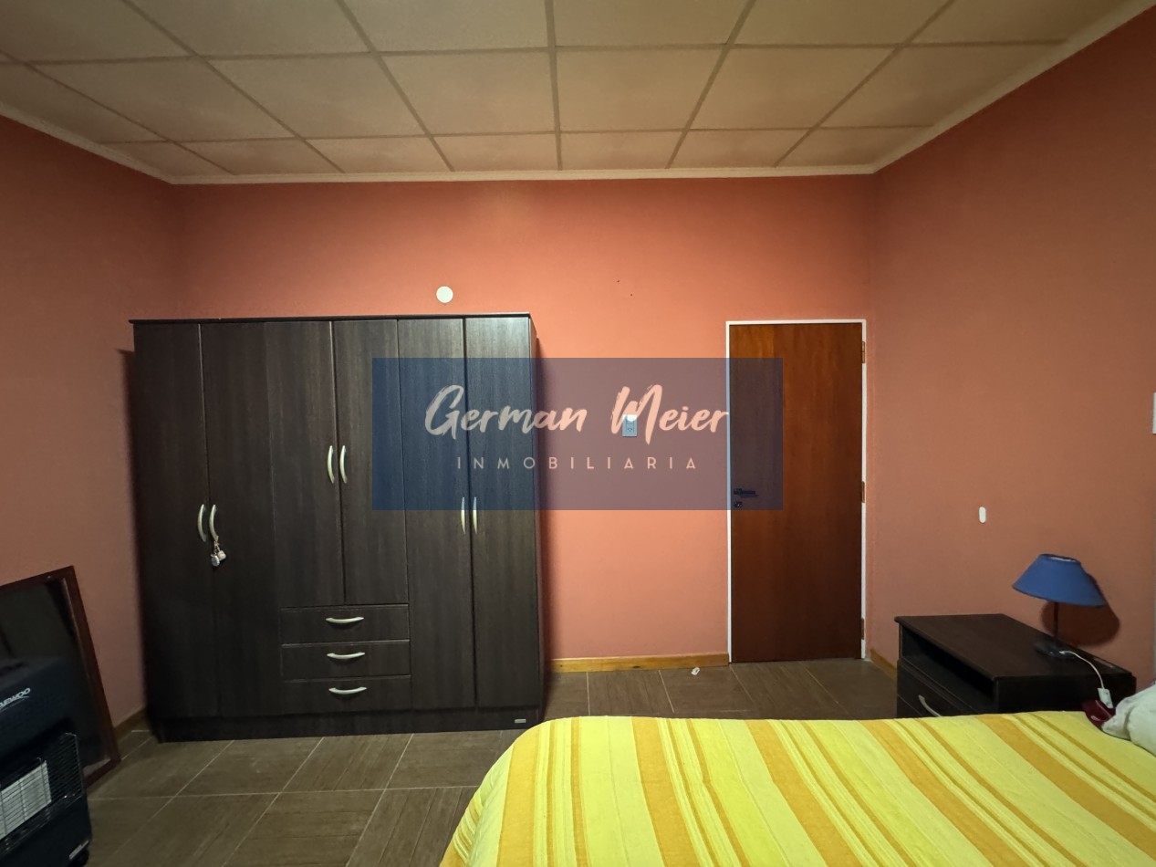 SE VENDE CASA CON AMPLIO TERRENO