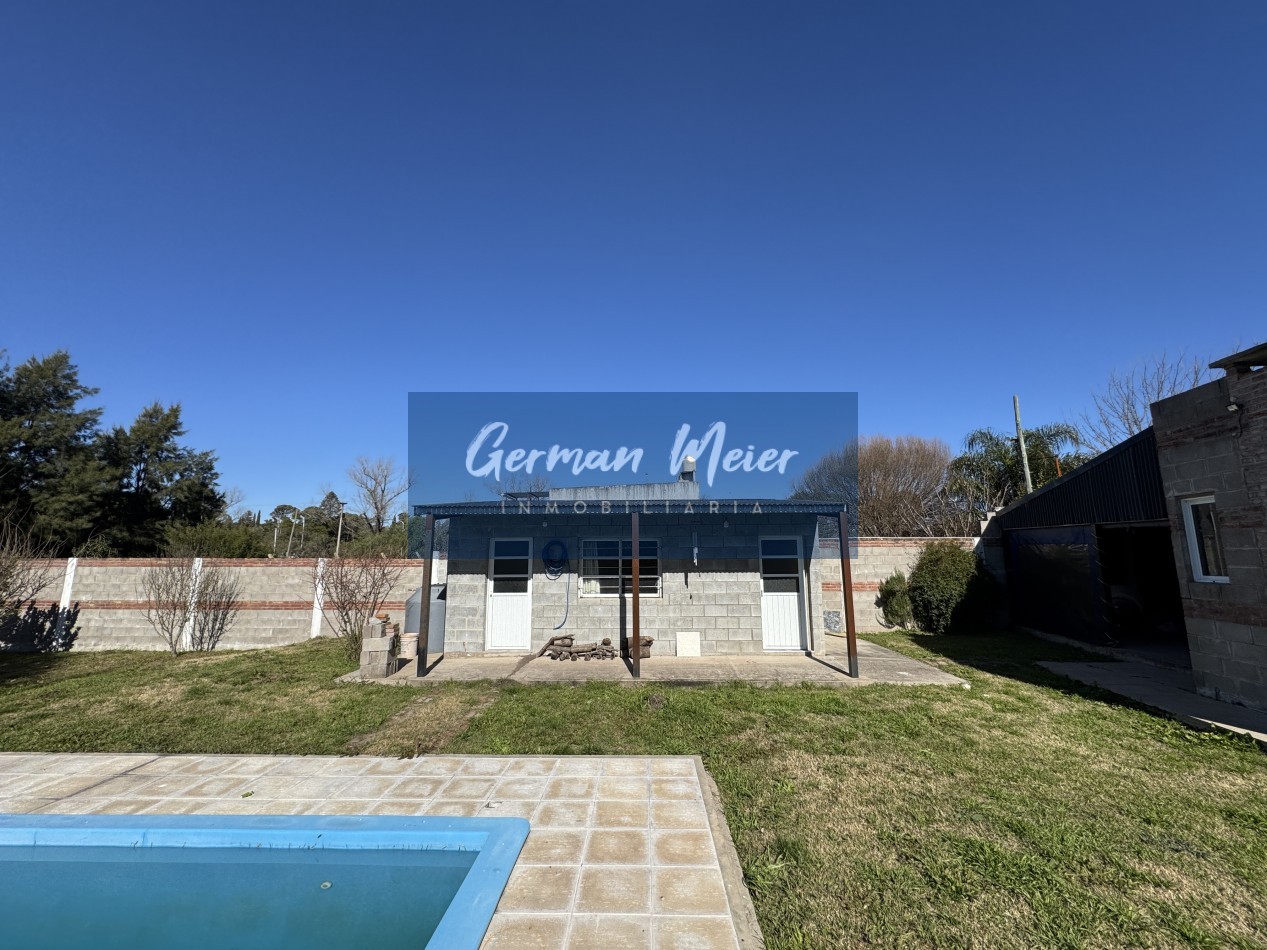 SE VENDE CASA CON AMPLIO TERRENO