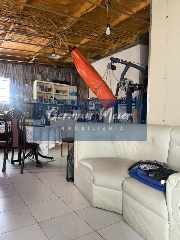SE VENDE CASA + GALPON