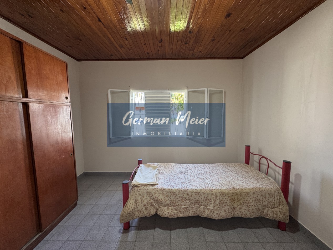 VENDO INMUEBLE ZONA DON BOSCO Y DIAZ VELEZ (DOS CASAS EN UNA)